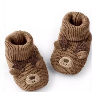 Carter's Baby Boys or Baby Girls Reindeer Crochet Booties -Brown  NB-3M NEW